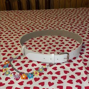 White Belt with sliver chain & flower charms (m)